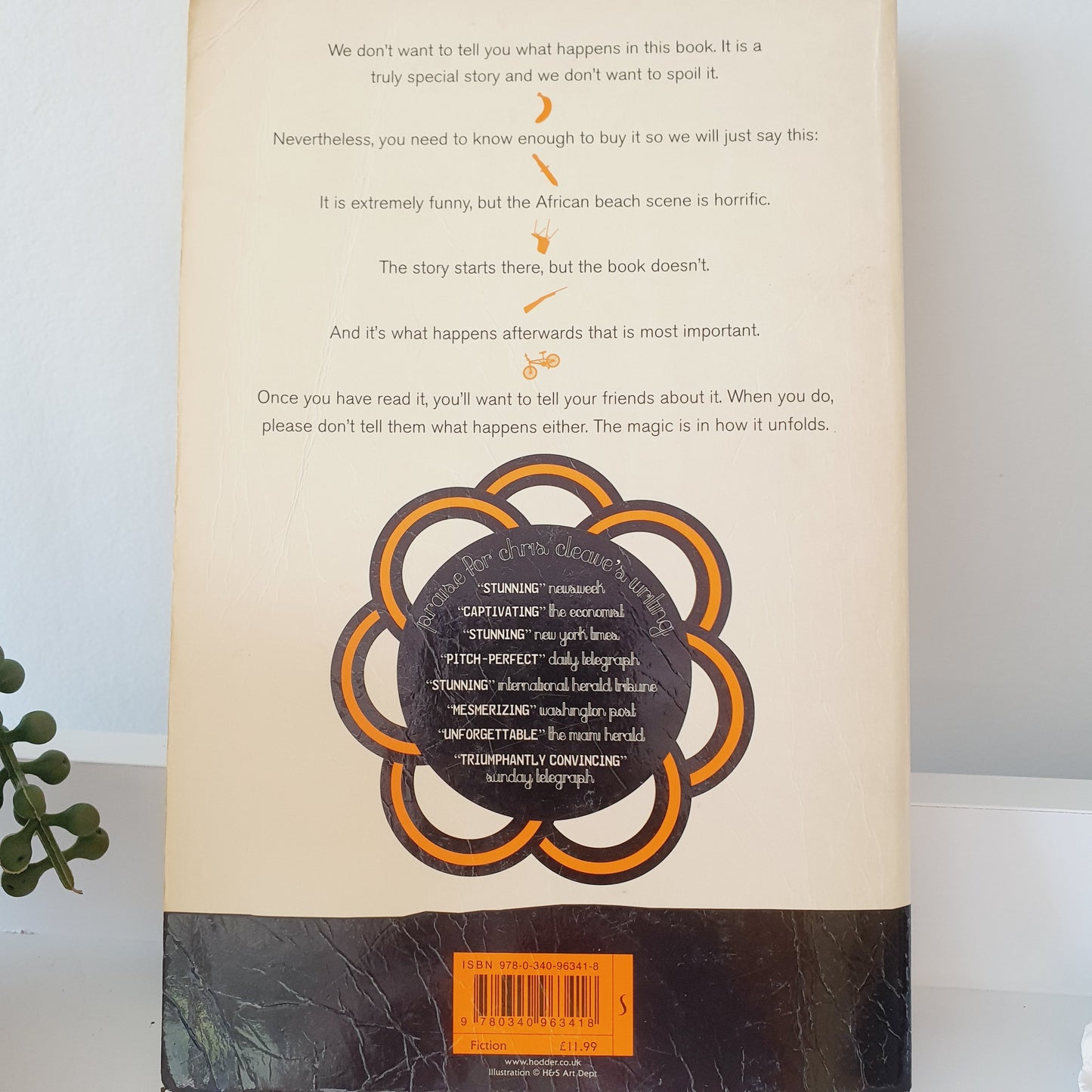 The Other Hand by Chris Cleave - Adult Reads