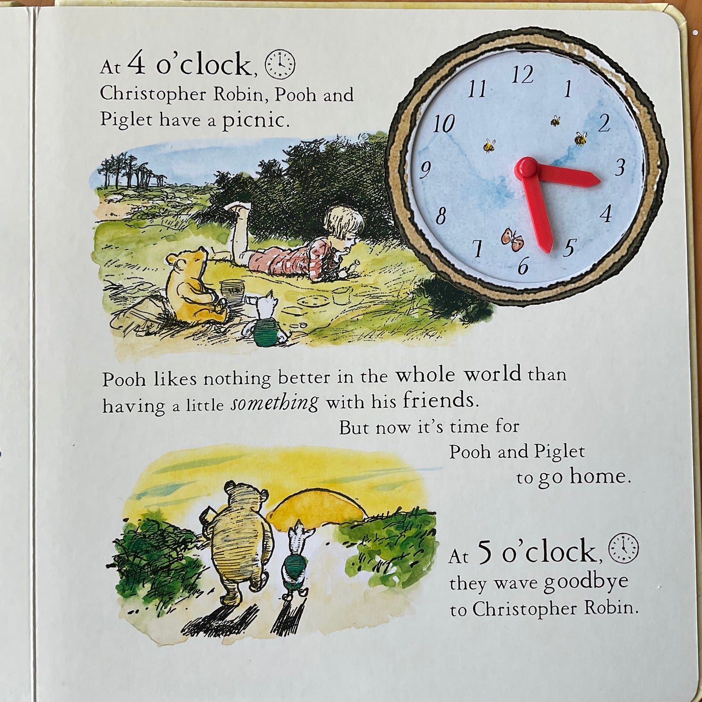Tell The Time With Winnie The Pooh Board Book