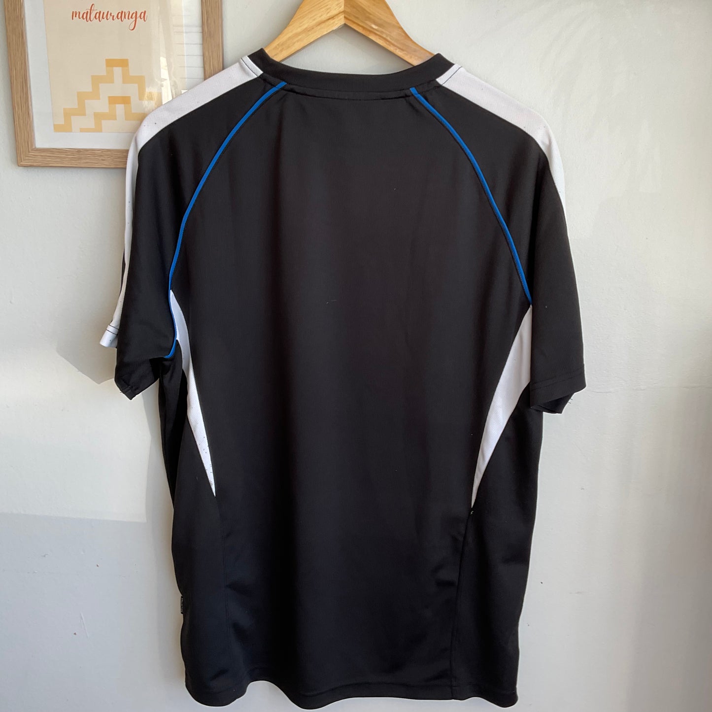 2011 Rugby World Cup Training Tee (Men’s M)