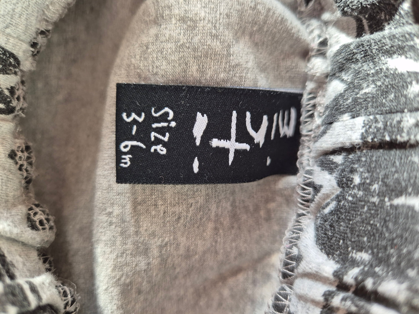 Minti Shorts (3-6m)