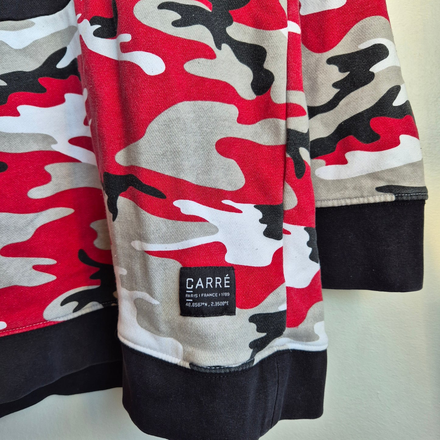 Carré Camo Hoodie (Adult Large)