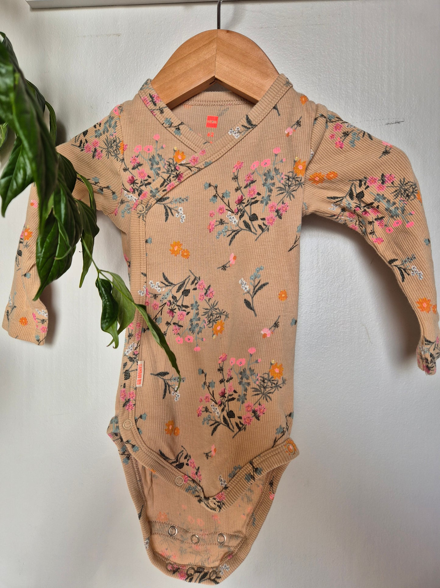 Hema Bamboo Rib Bodysuit (6m)