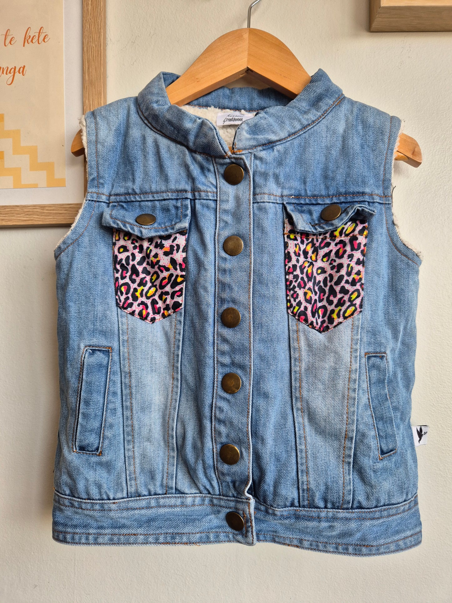 Kissed by Radicool Vest ' (4y)