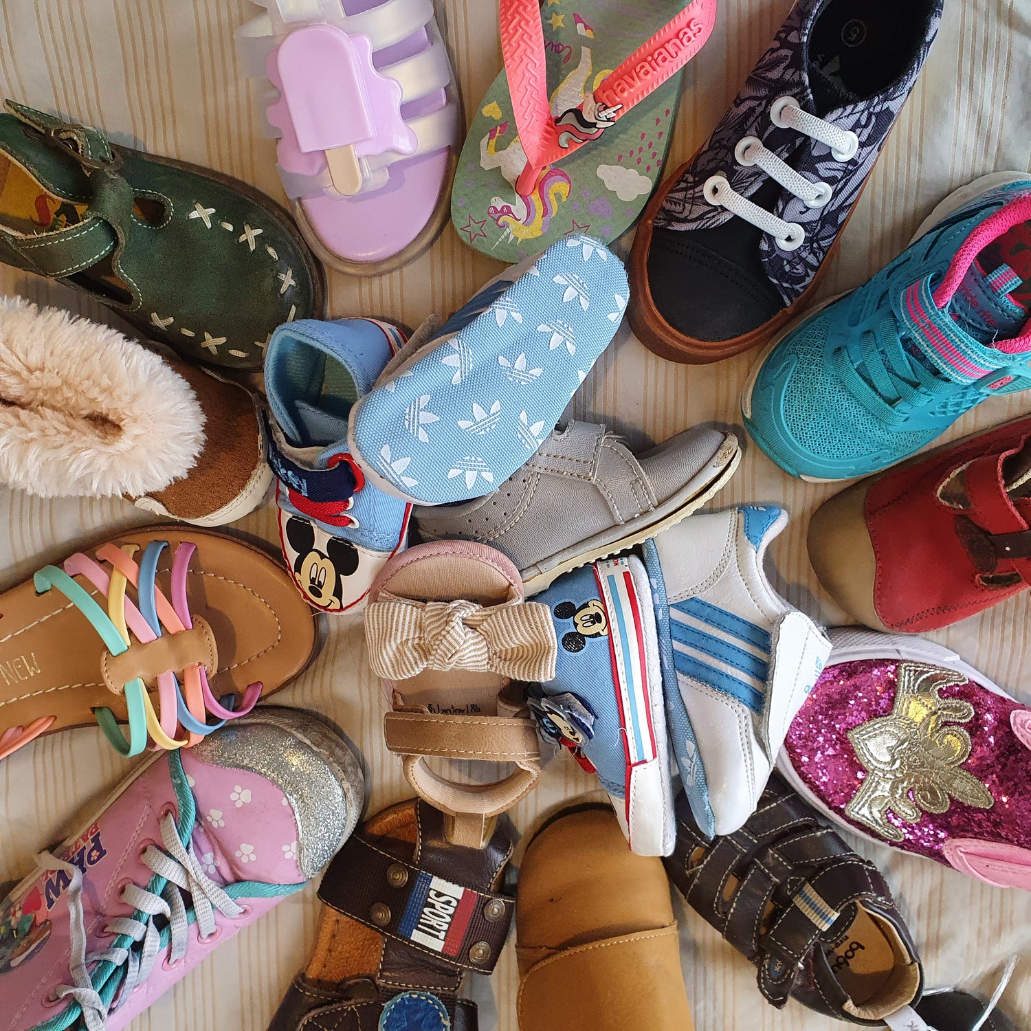 Ngā Hū | Shoes