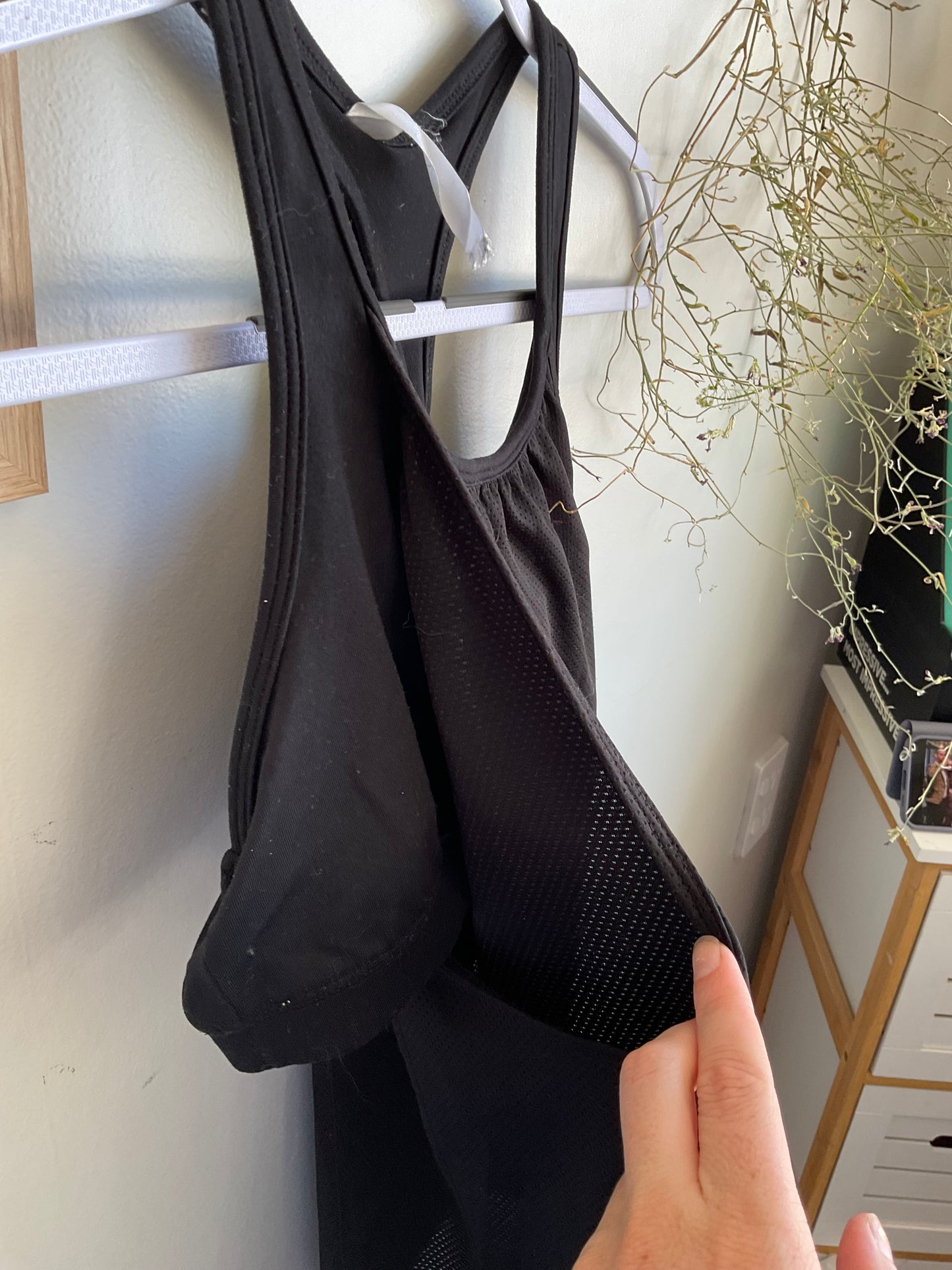 Candashae Brestfeeding Tank (Women’s 10)