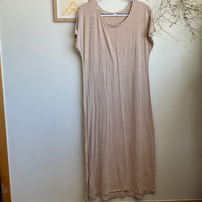 Tan Striped Maxi Dress(Women’s M/L)