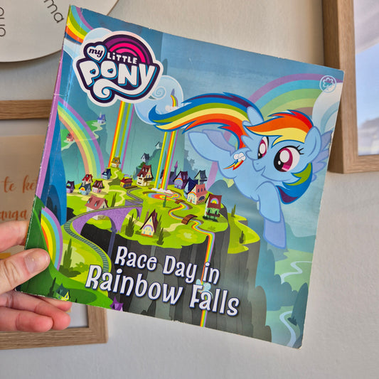 My Little Pony; Race Day in Rainbow Falls Book