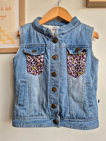 Kissed by Radicool Vest ' (4y)